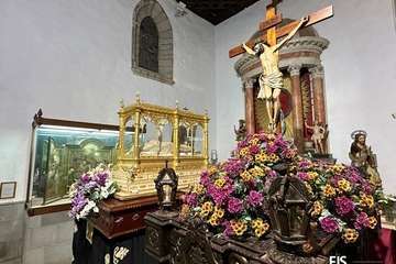  Los pasos de la procesión del Viernes Santo, listos ya en la Basílica de Telde/TA.